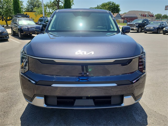 2026 Kia EV9 Light Long Range photo 8