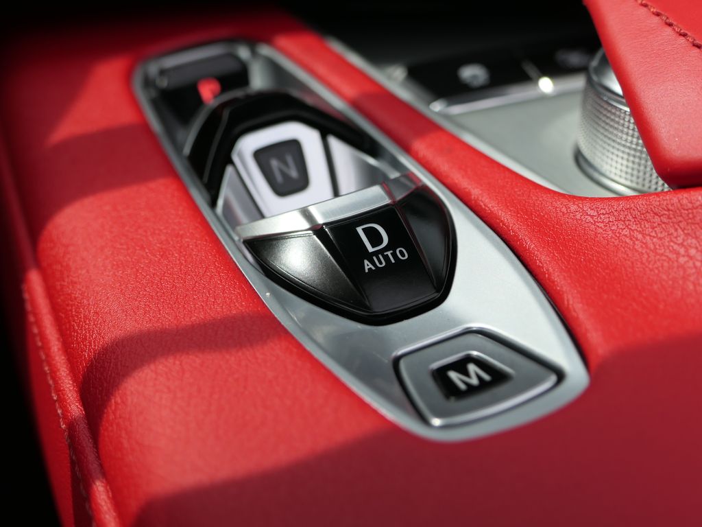 2024 Chevrolet Corvette Stingray 2LT photo 17