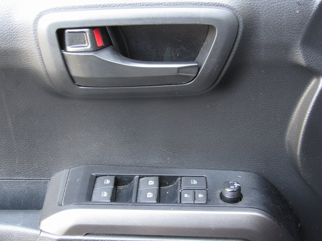 2023 Toyota Tacoma TRD Off-Road photo 34