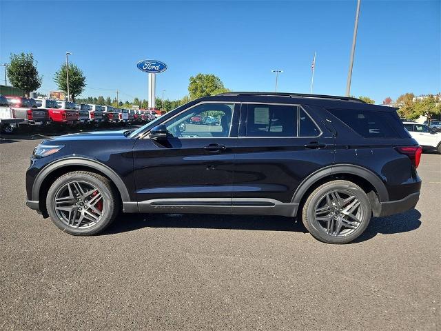 2025 Ford Explorer ST's photo