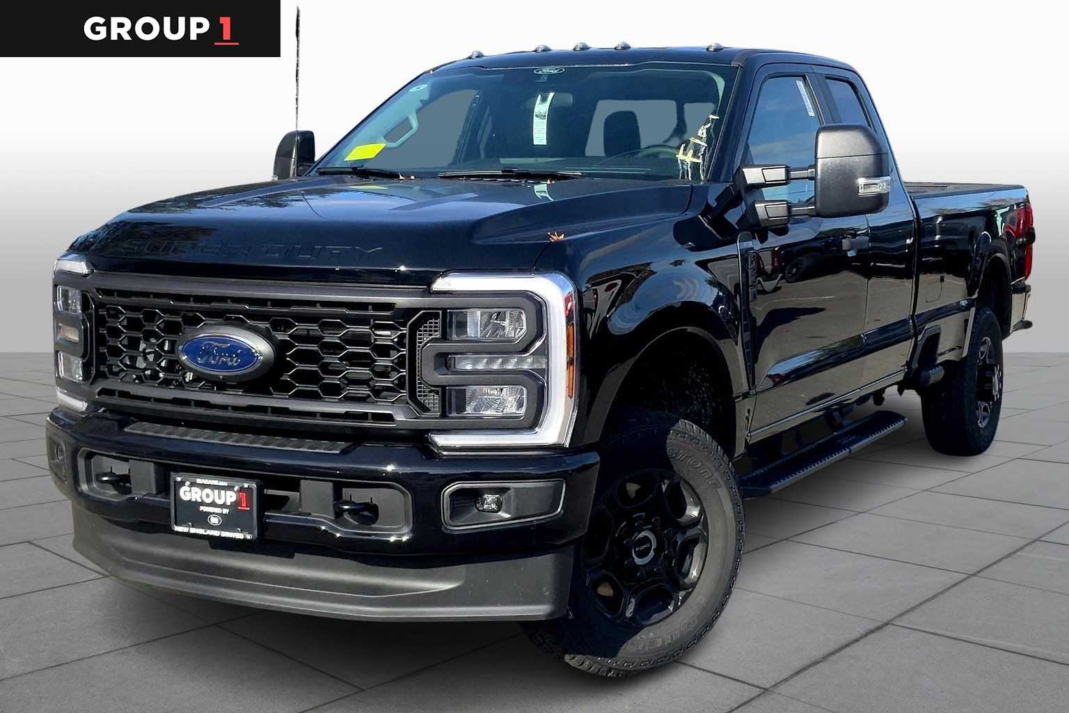 2025 Ford F-250 Super Duty XL's photo