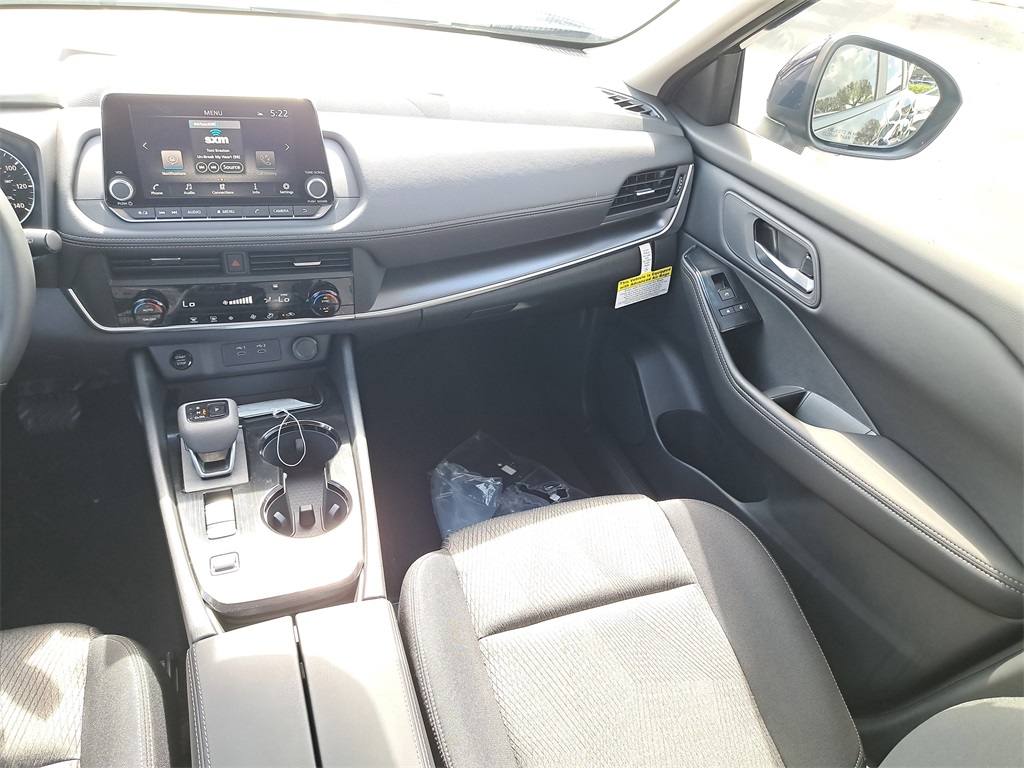 2026 Nissan Rogue SV photo 17