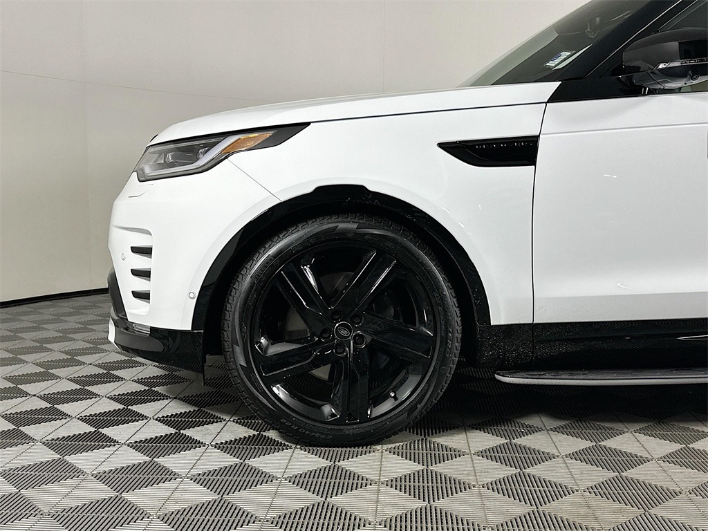 2025 Land Rover Discovery SE photo 8