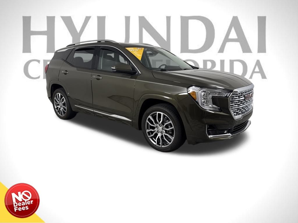 2023 GMC Terrain Denali's photo