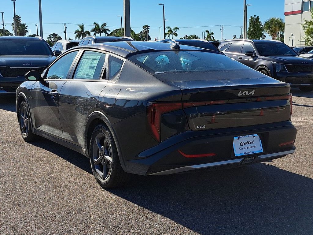2025 Kia K4 LXS photo 7