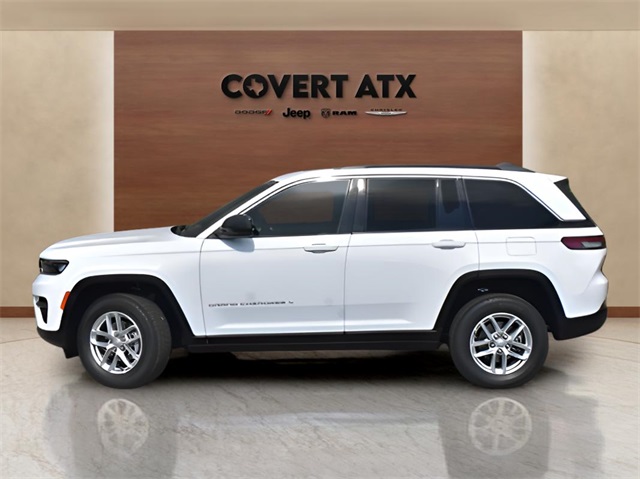 2025 Jeep Grand Cherokee Laredo X photo 2