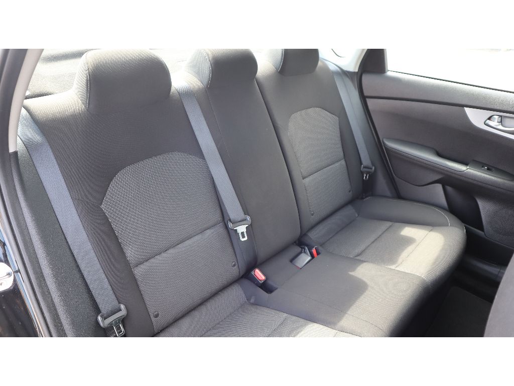 2023 Kia Forte LXS photo 23