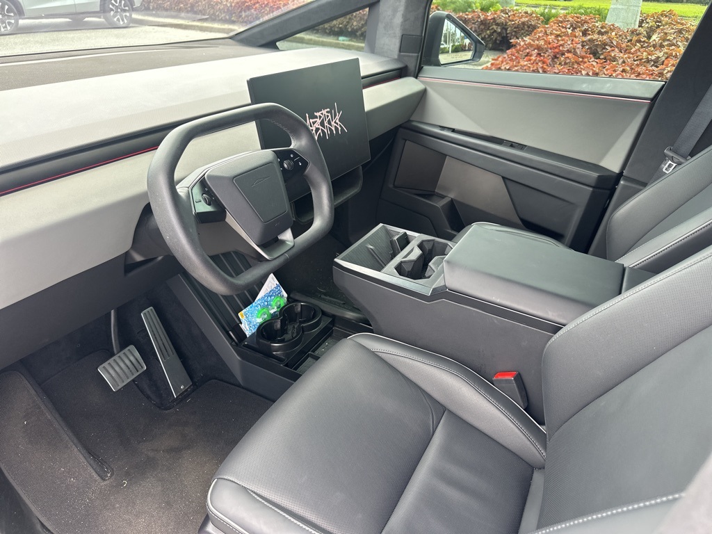 Used 2024 Tesla Cybertruck Base with VIN 7G2CEHED9RA042894 for sale in Northfield, Minnesota