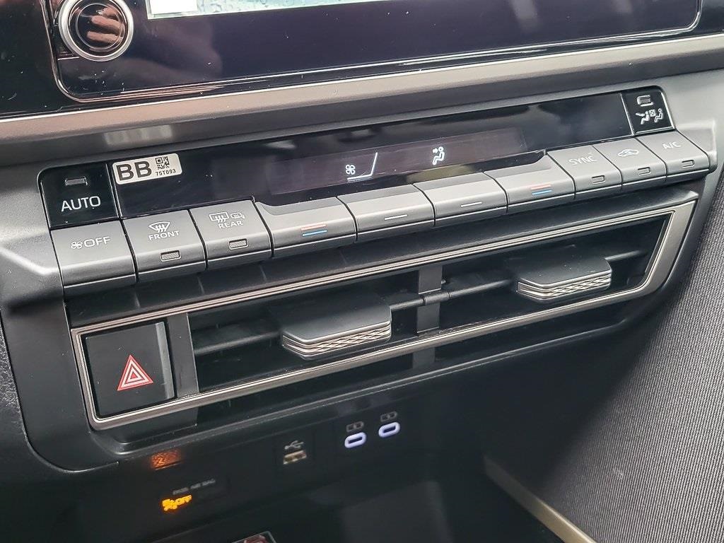 2025 TOYOTA CAMRY - Image 14