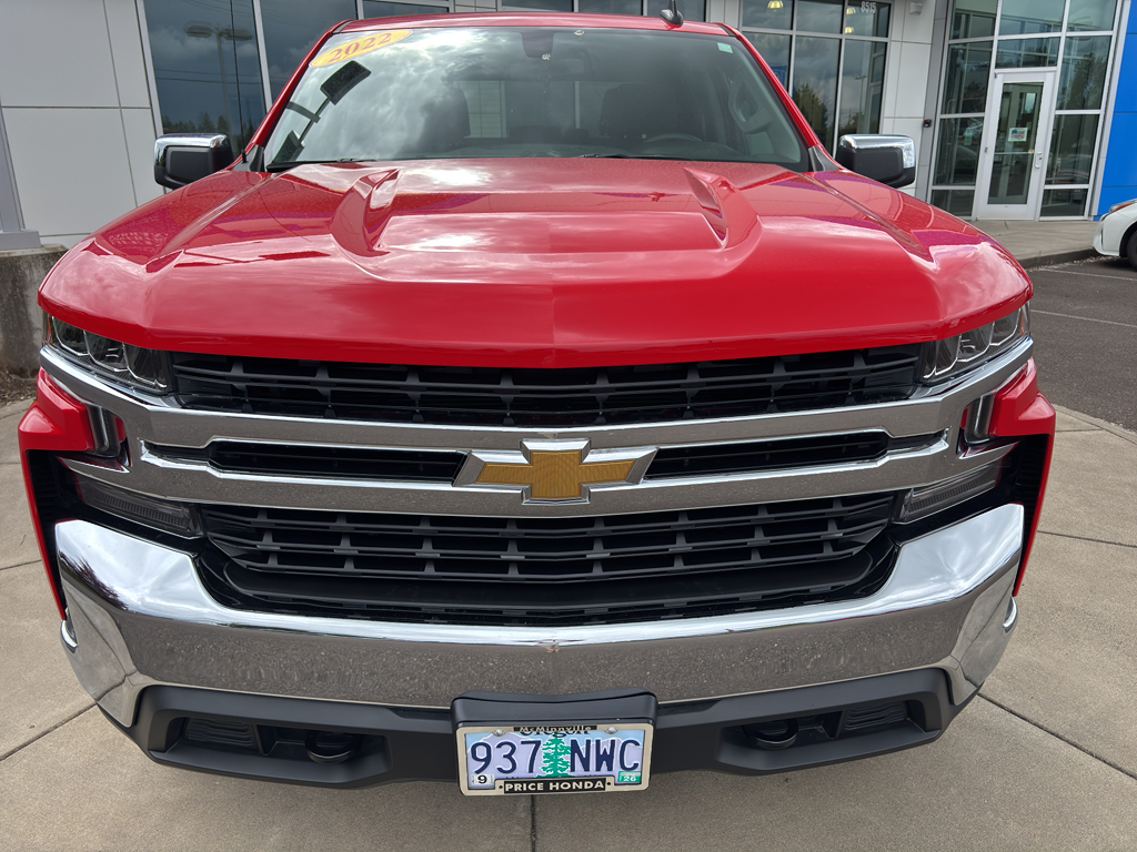 2022 Chevrolet Silverado 1500 LT photo 2