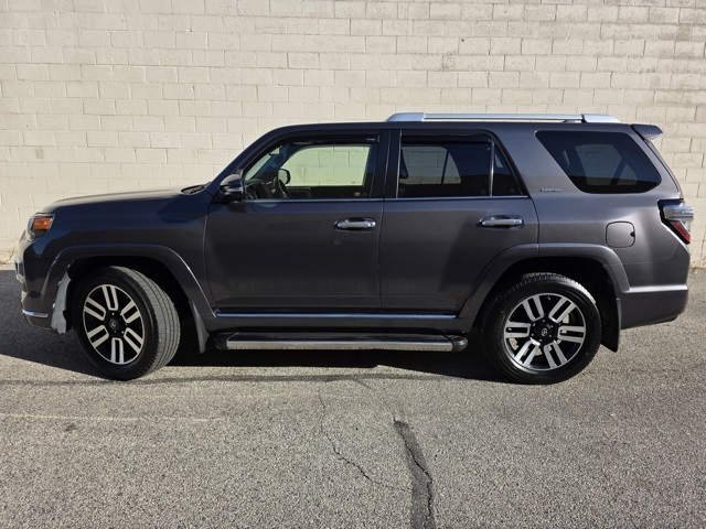2016 Toyota 4Runner Limited photo 2
