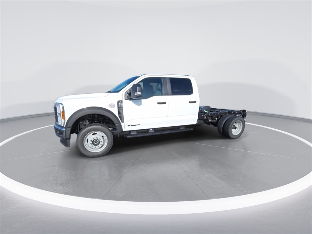 2025 Ford F-550 XL photo 4