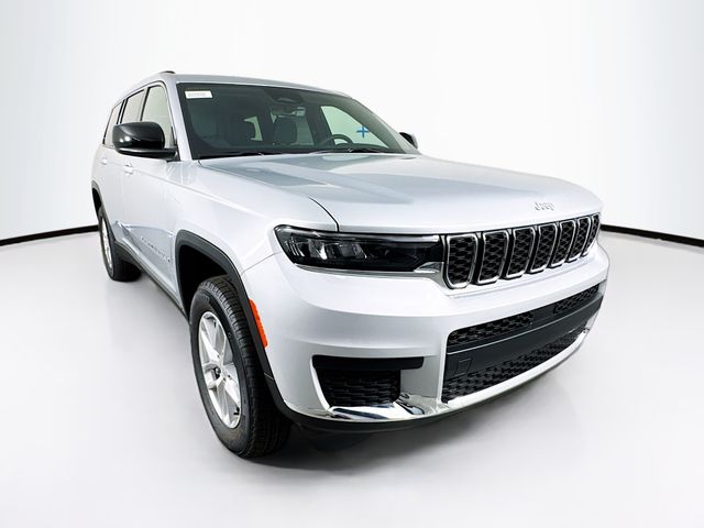 2025 Jeep Grand Cherokee L Laredo's photo