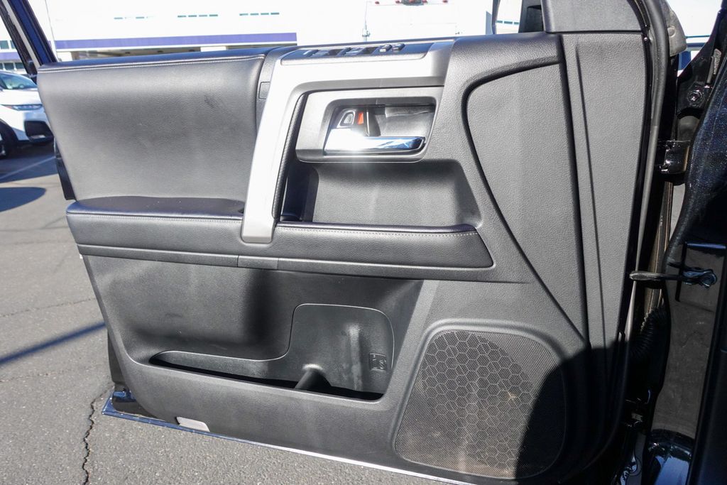 2023 Toyota 4Runner SR5 Premium photo 24