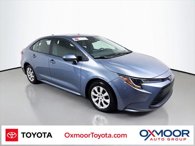 2023 Toyota Corolla LE's photo