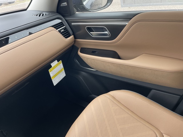 2025 Infiniti QX80 Luxe photo 18