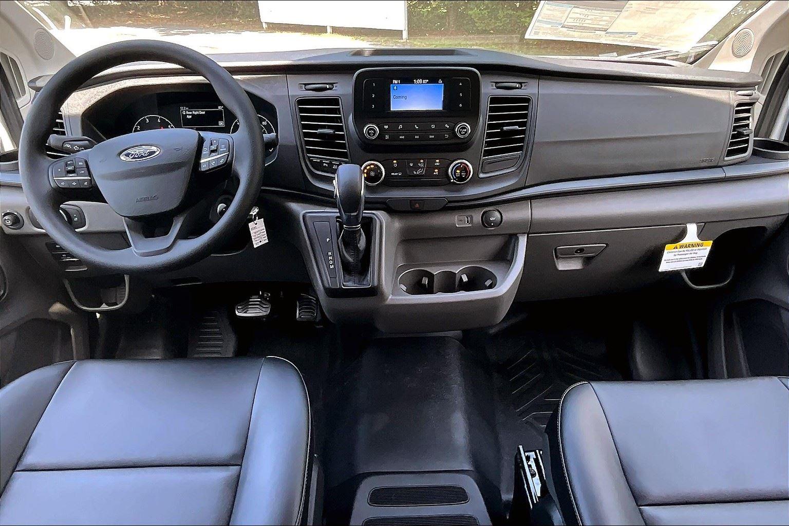 2025 Ford Transit Passenger Van XL photo 4