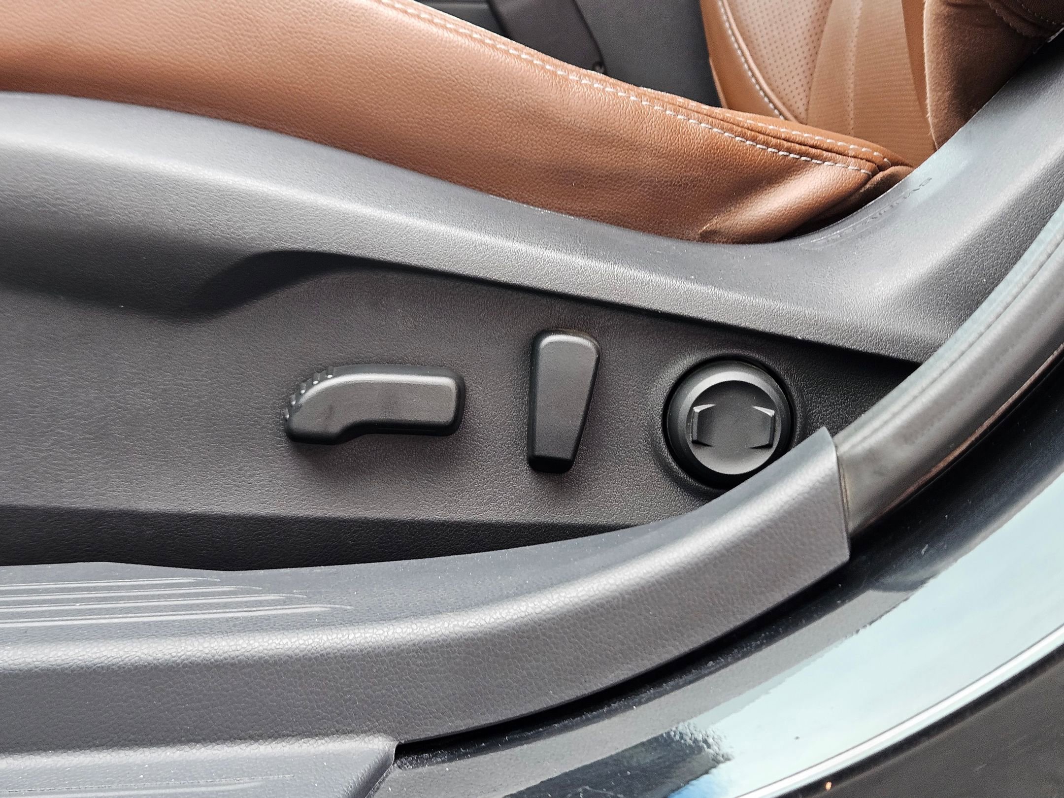 2022 Subaru Outback Touring photo 12
