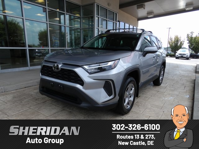 2022 Toyota RAV4 XLE's photo