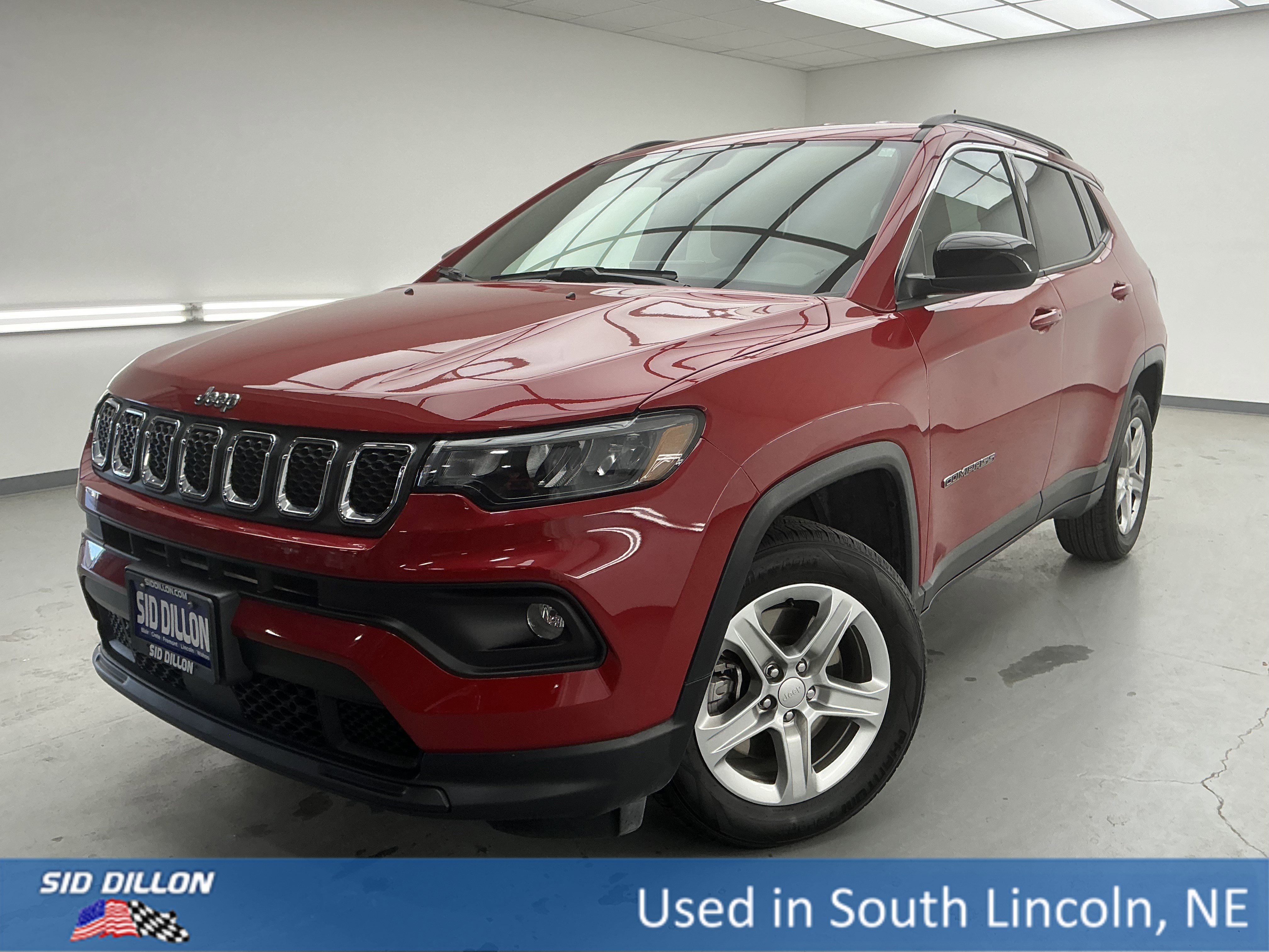 2023 Jeep Compass Latitude's photo