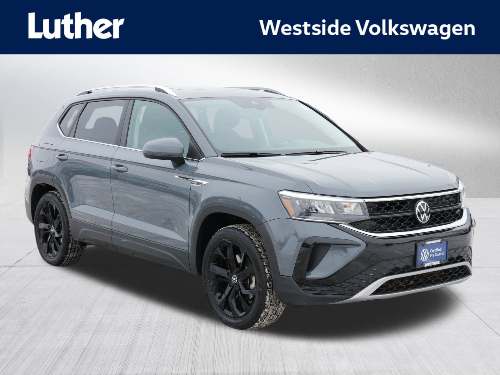 2023 Volkswagen Taos SE's photo