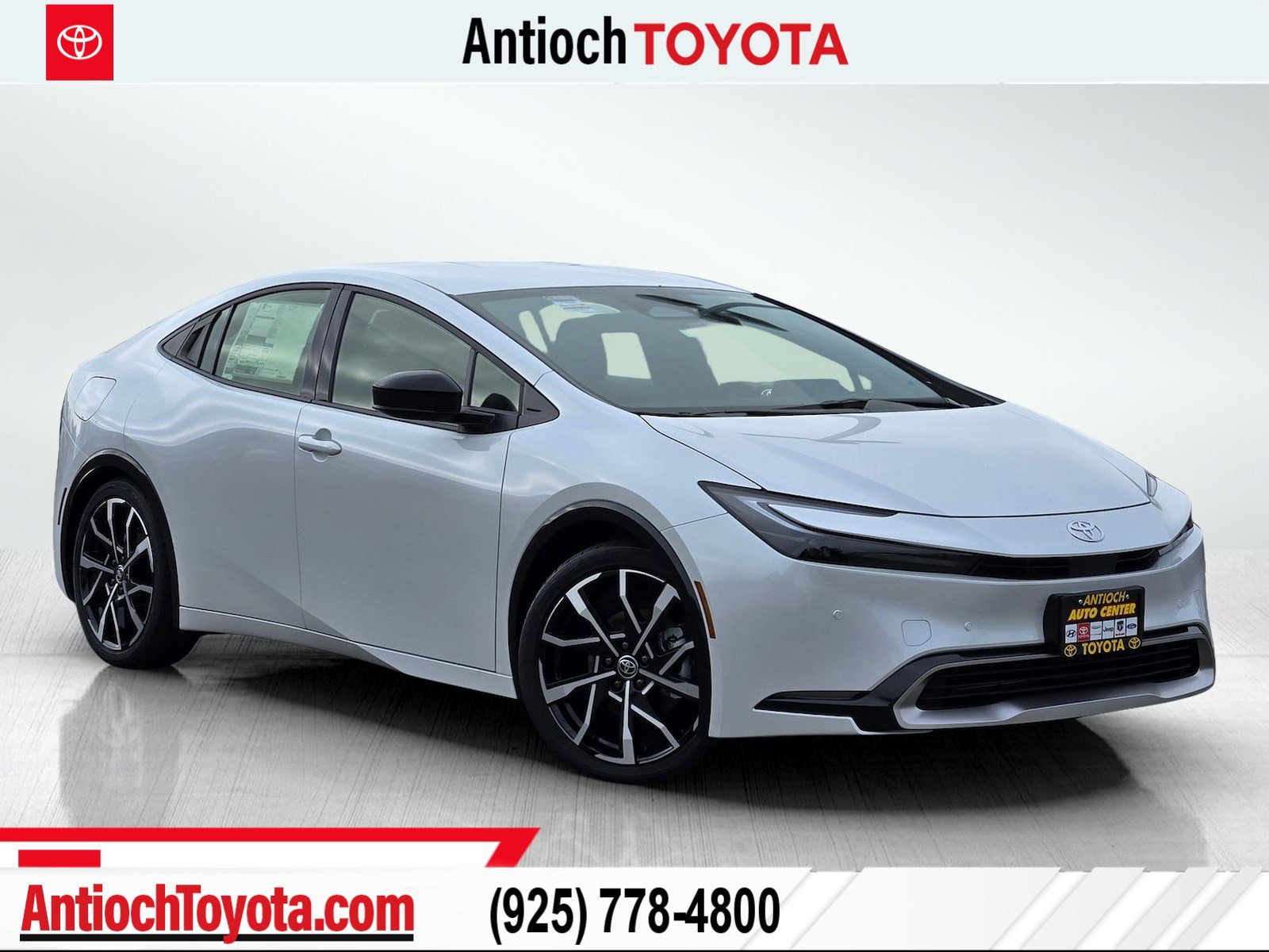 2026 Toyota Prius XSE's photo