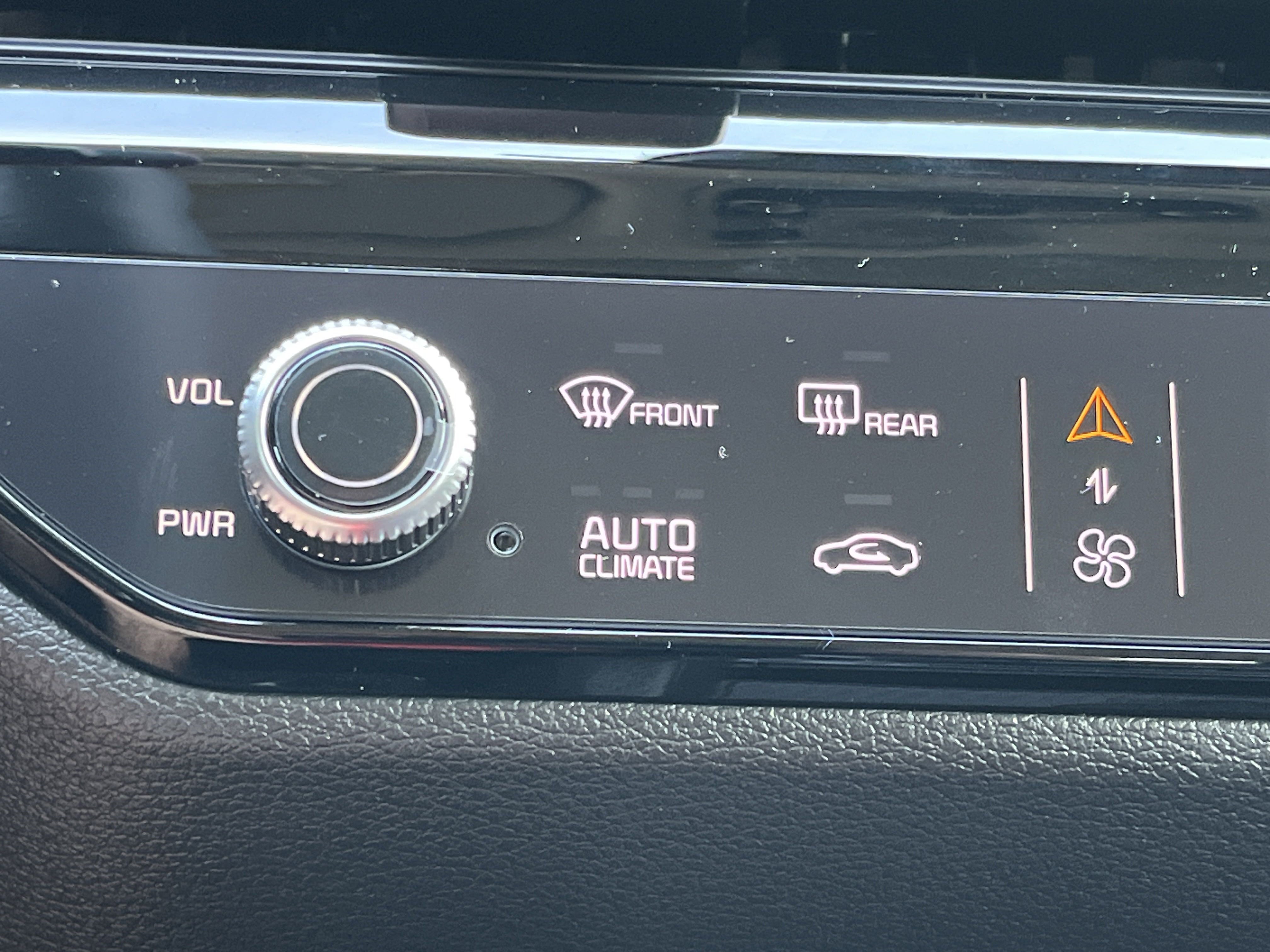 2026 Kia Sportage EX photo 3