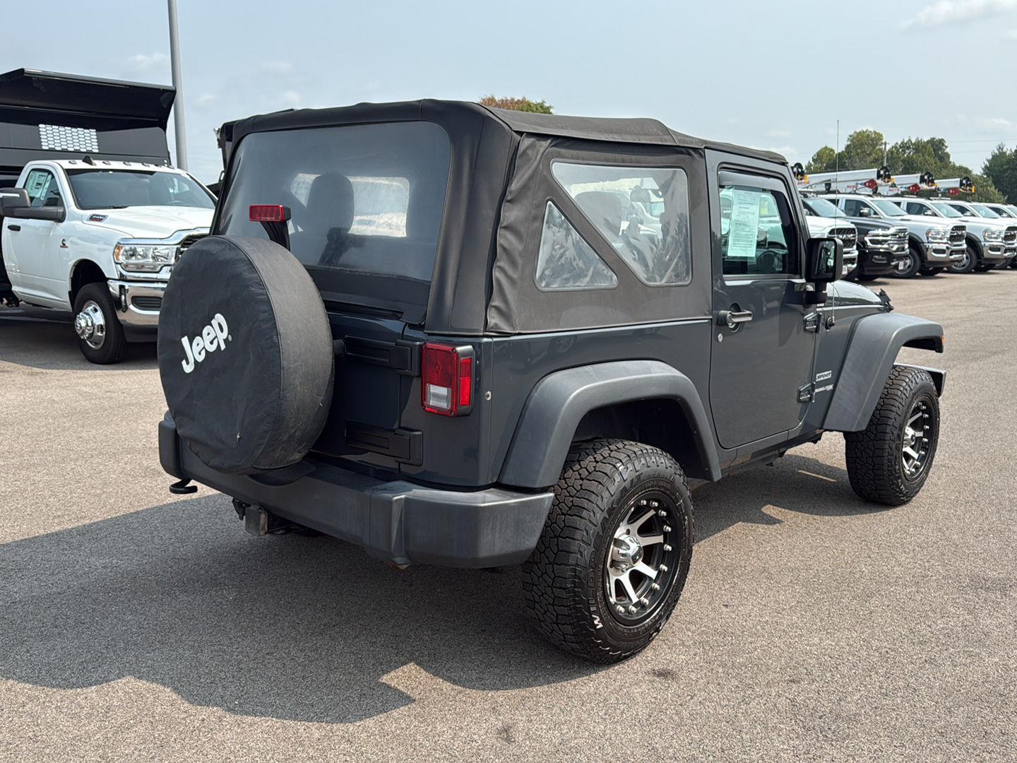 2018 Jeep Wrangler Sport photo 16
