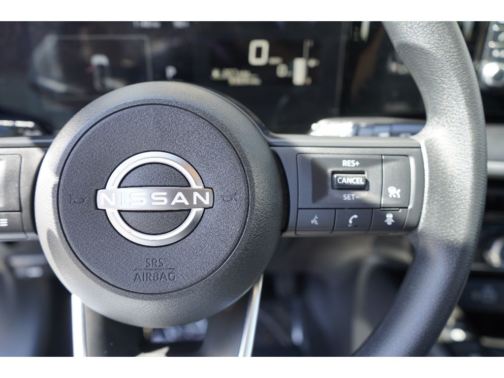 2025 Nissan Kicks S photo 10