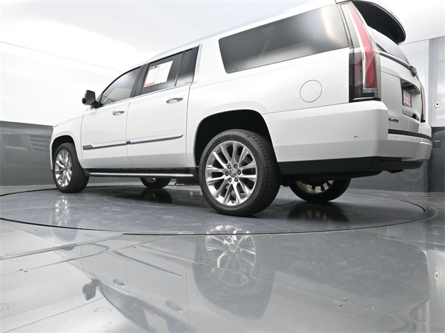 2017 Cadillac Escalade ESV Luxury photo 31