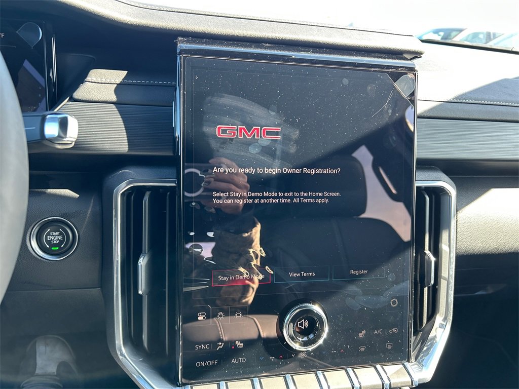 2026 GMC ACADIA - Image 20