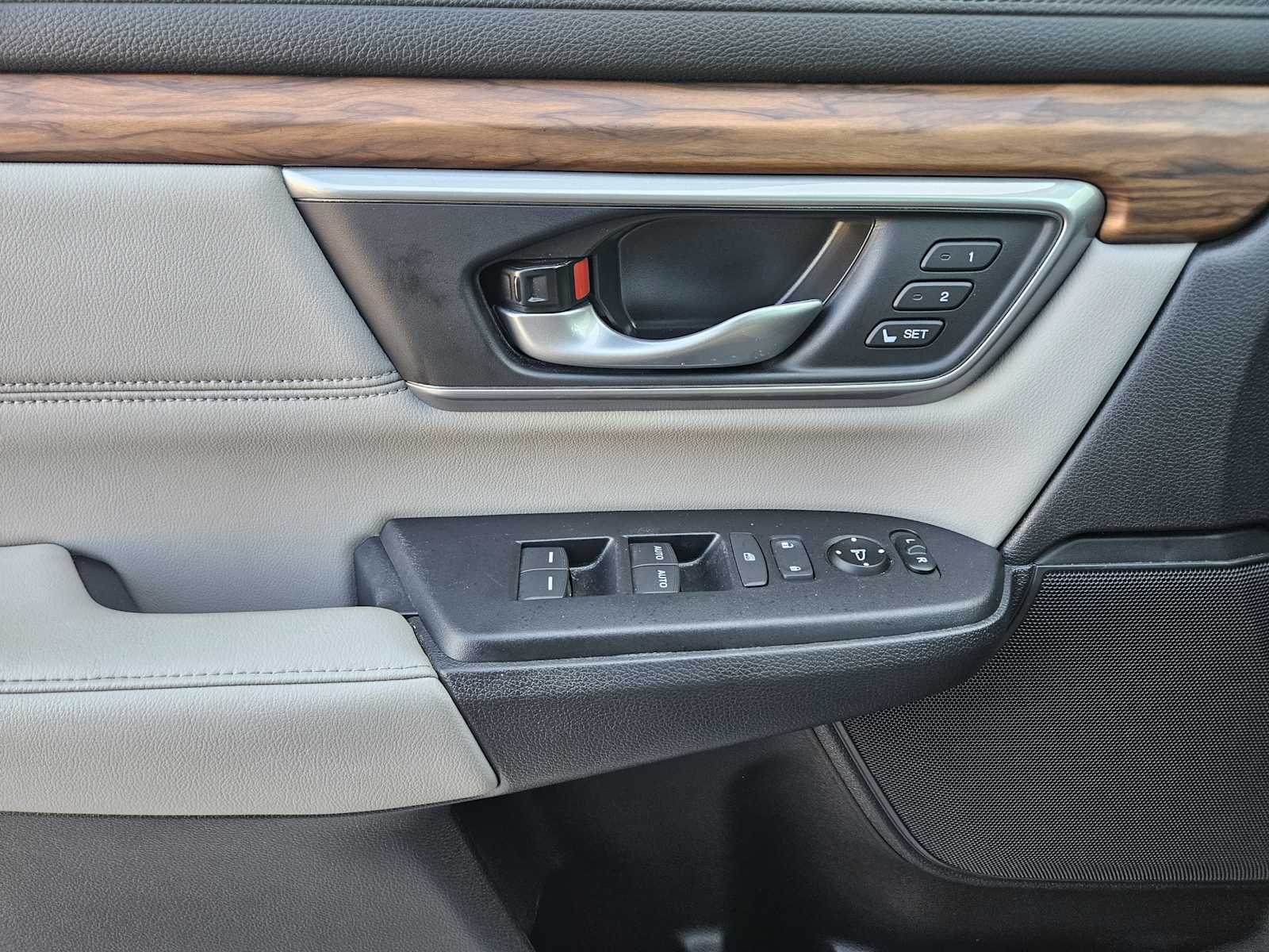 2020 Honda CR-V Hybrid EX-L photo 18