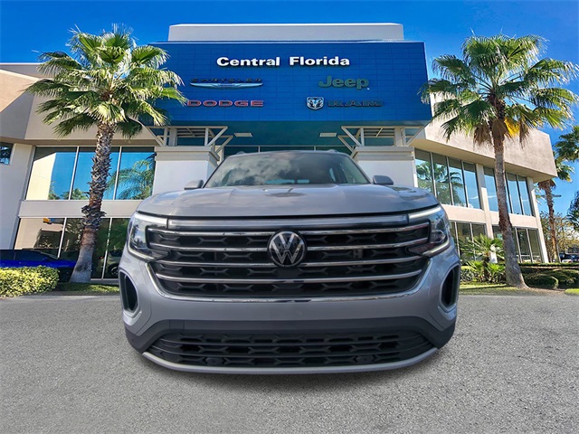 2024 Volkswagen Atlas SE Technology photo 2