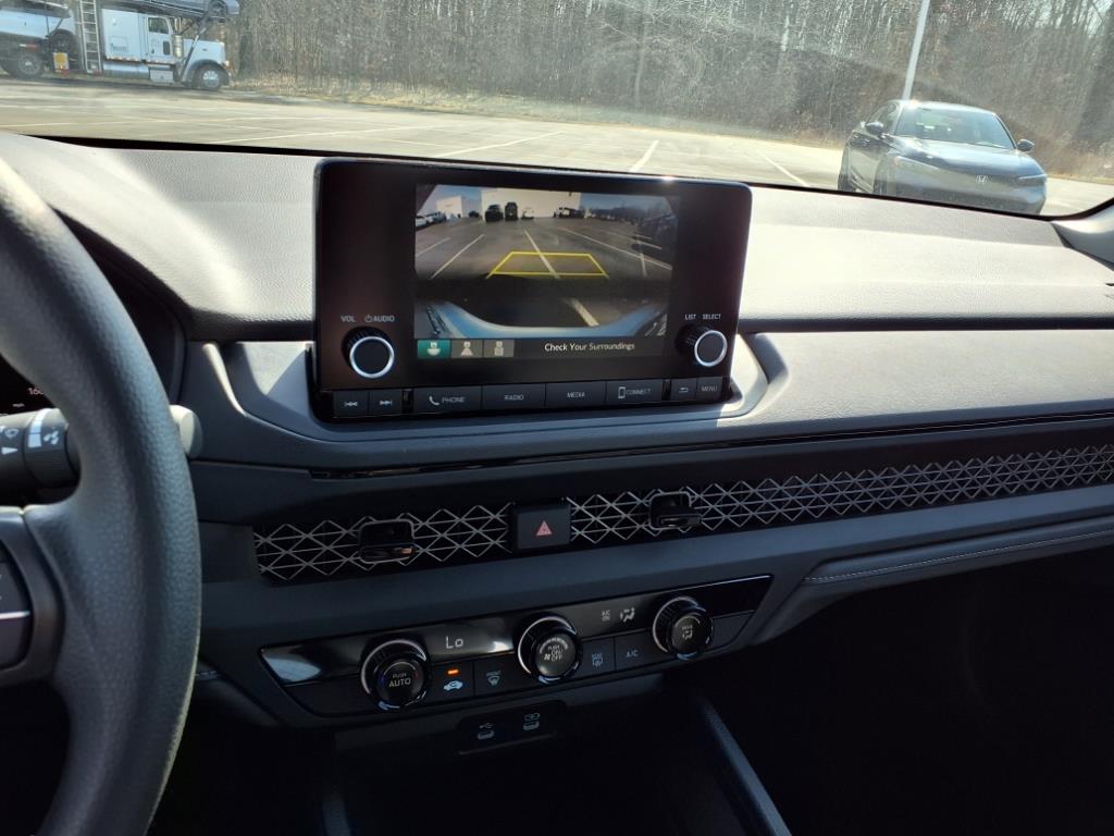 2025 Honda Accord LX photo 15