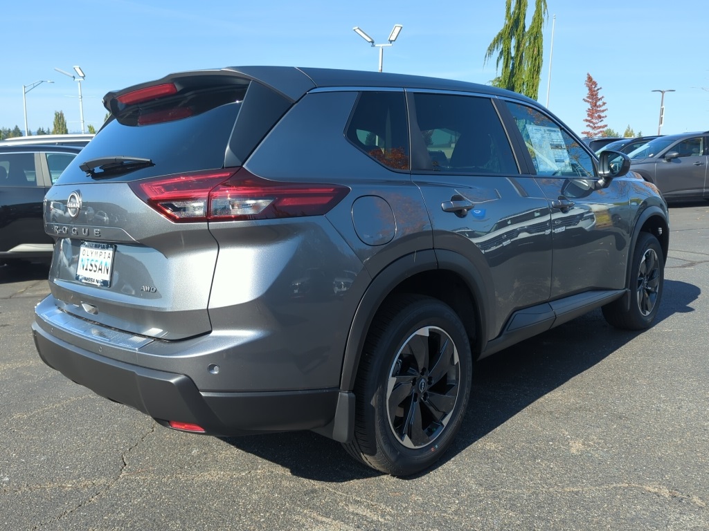 2026 Nissan Rogue SV AWD photo 5