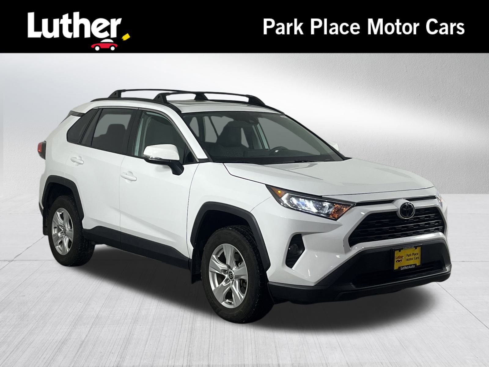2021 Toyota RAV4 XLE's photo
