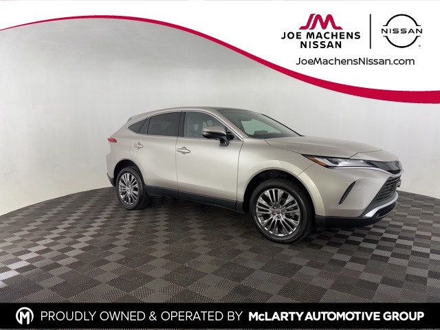 2024 Toyota Venza Limited's photo