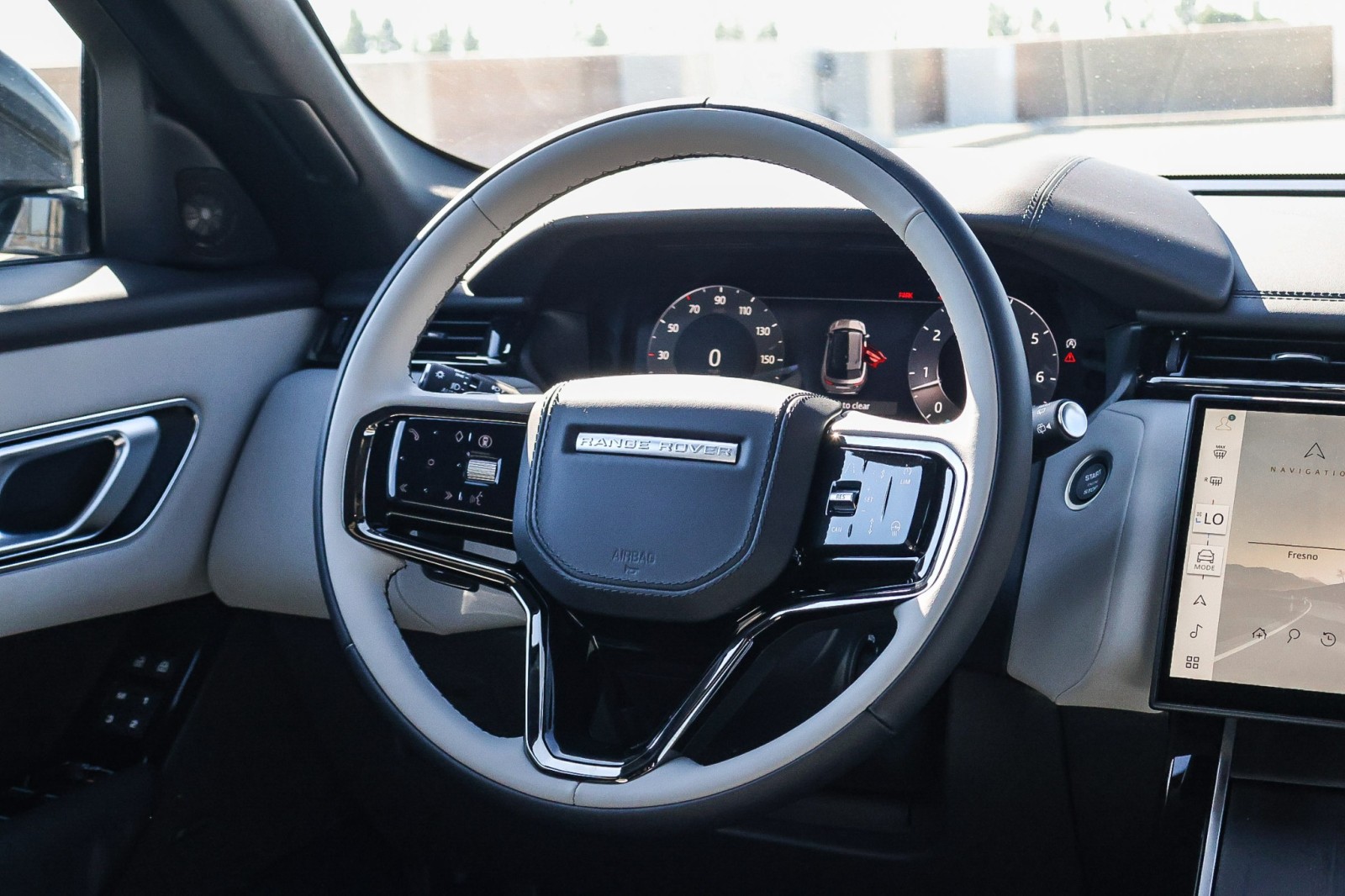 2026 Land Rover Range Rover Velar SE photo 15