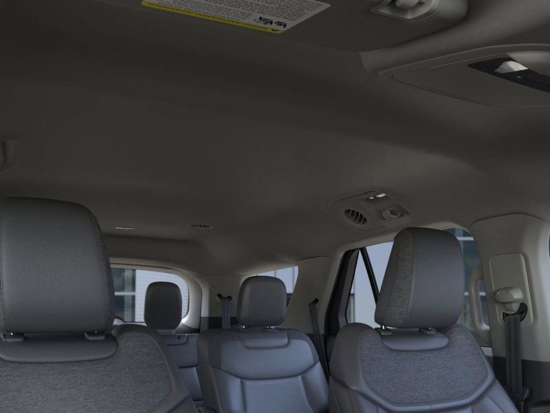 2025 Ford Explorer photo 17