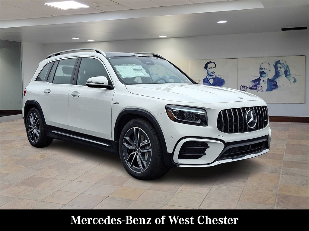 2026 Mercedes-Benz GLB AMG GLB 35's photo