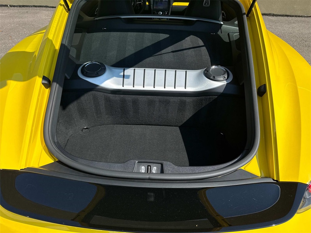 2024 Porsche Cayman S photo 26