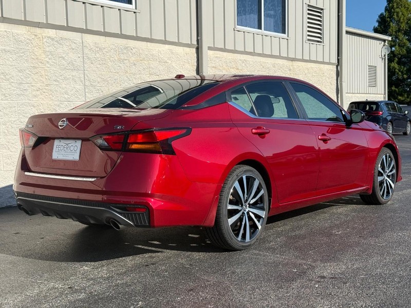 2020 Nissan Altima 2.5 SR photo 3
