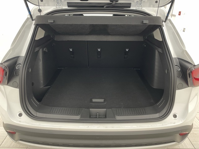 2025 Chevrolet Trax LT photo 6