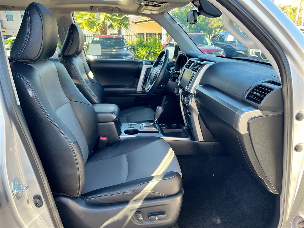 2022 Toyota 4Runner SR5 Premium photo 28
