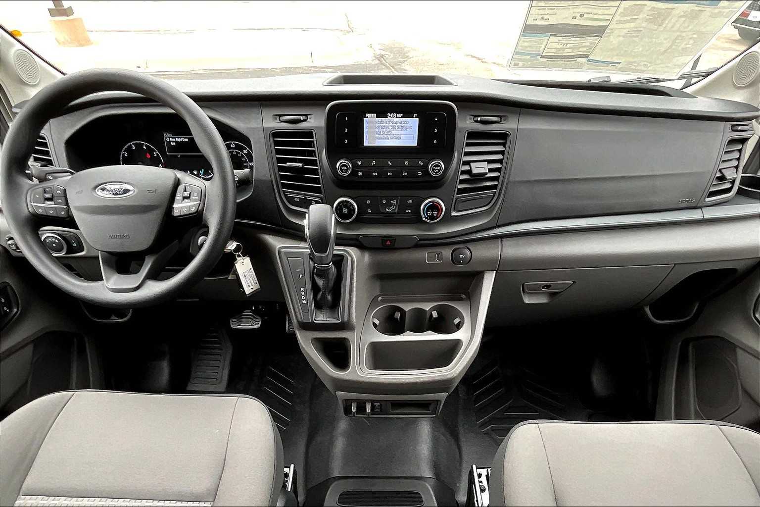 2025 Ford Transit Cargo Van photo 4