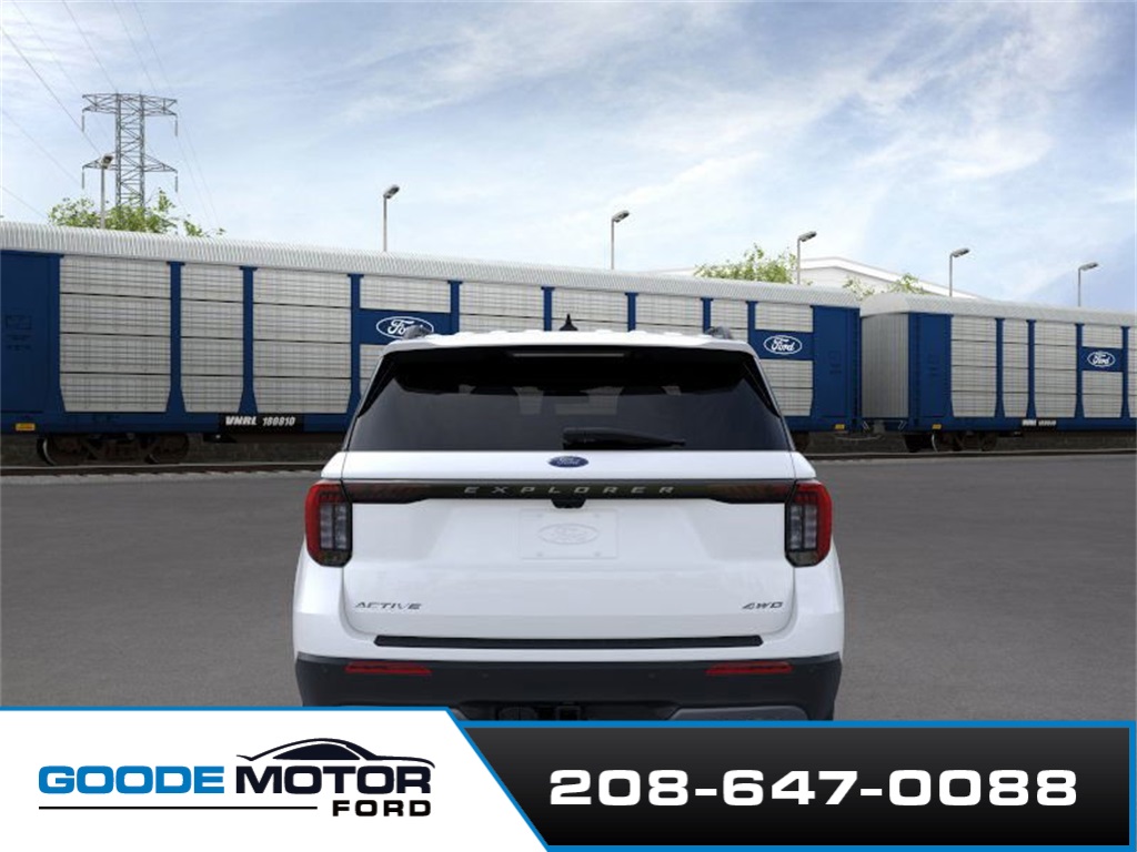 2025 Ford Explorer photo 3