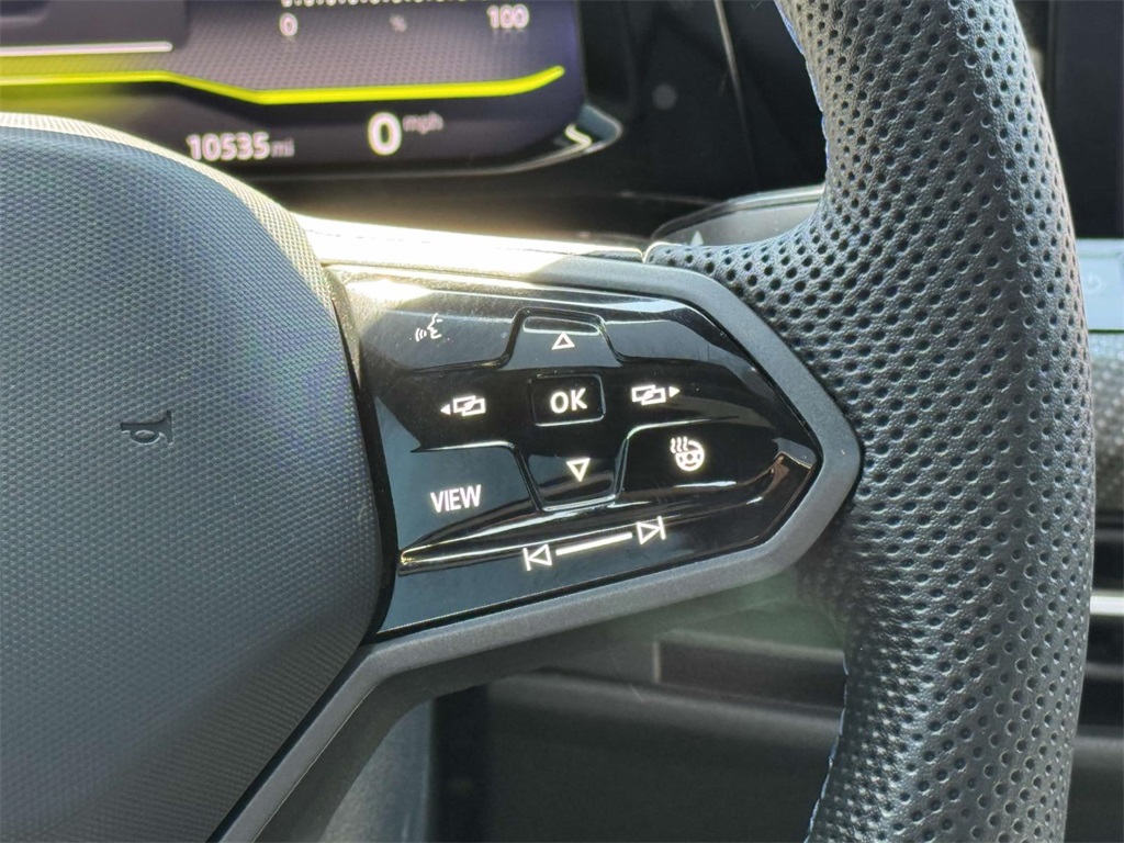 2024 Volkswagen Golf R photo 21