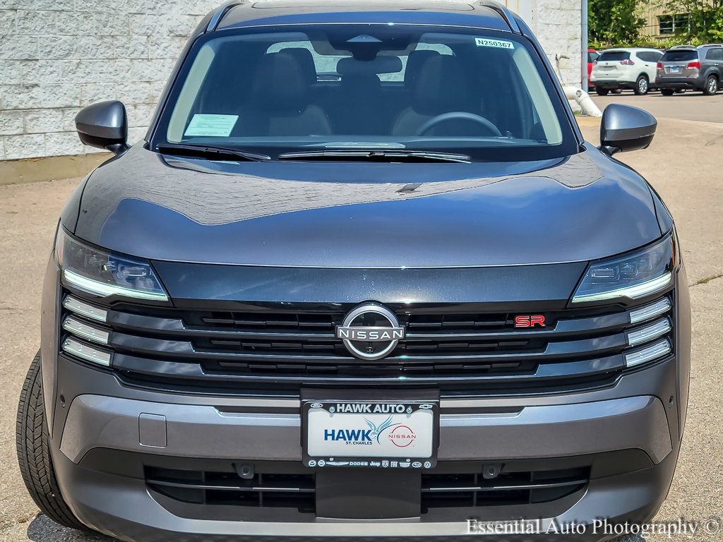 2025 Nissan Kicks SR photo 2