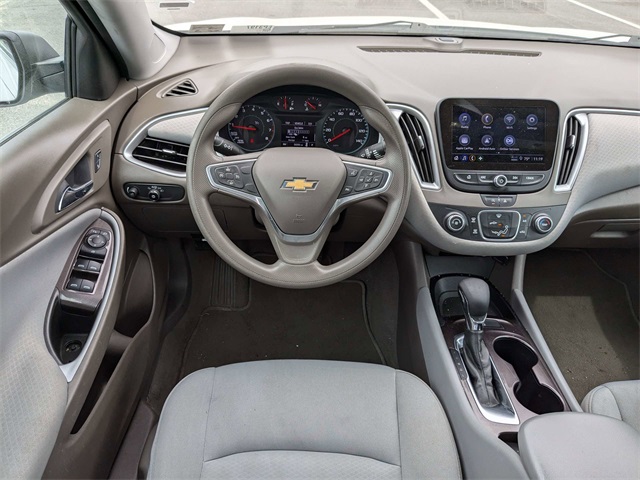 2022 Chevrolet Malibu LS photo 16