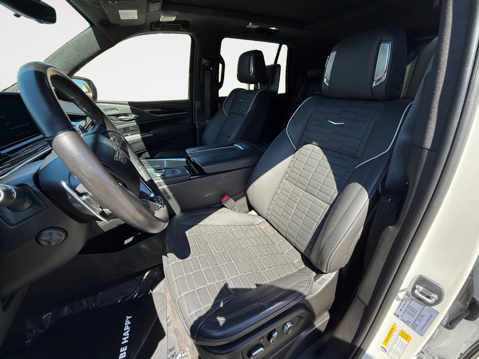 2023 Cadillac Escalade V-Series photo 10